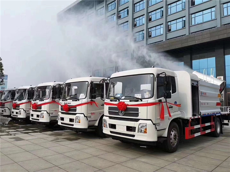 面壁十年圖壁破，練好內功立潮頭年終抑塵車、掃路車、壓縮垃圾車批量發車