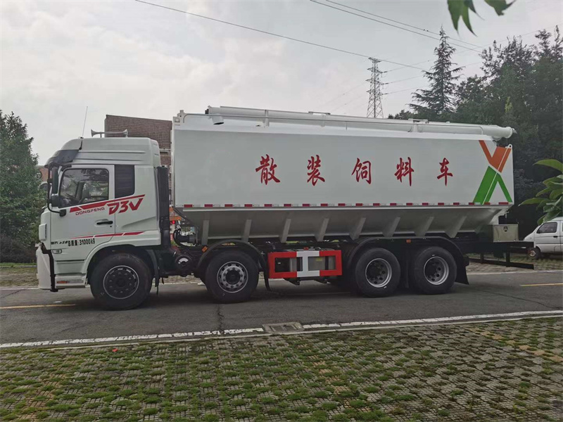 今日推薦：東風暢行前四后八散裝飼料車保證“菜籃子”產品產的出、運的走、供得上